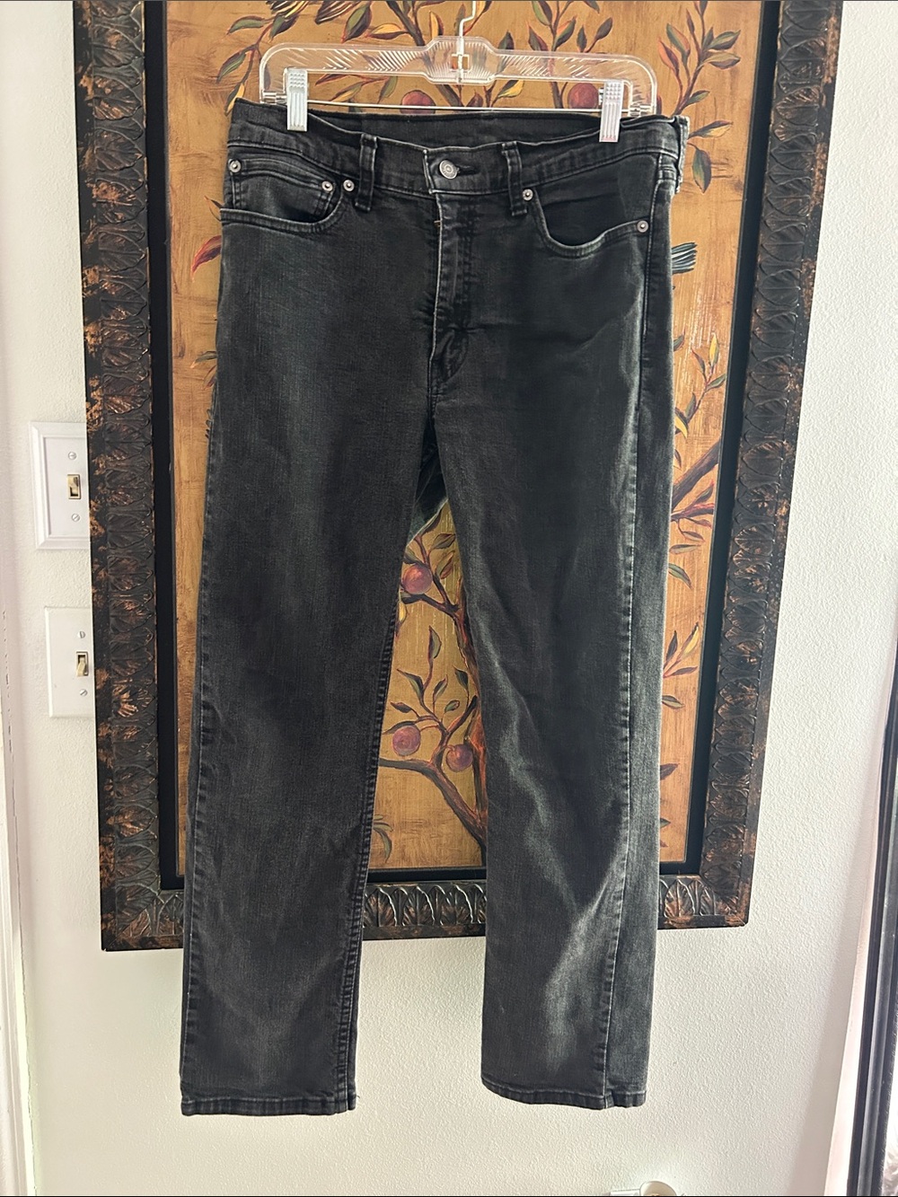 🦄 LEVI’S black wash jeans 34 x 30
